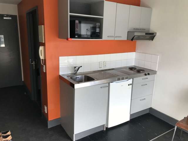 212/133 Beach Road Auckland Central_4