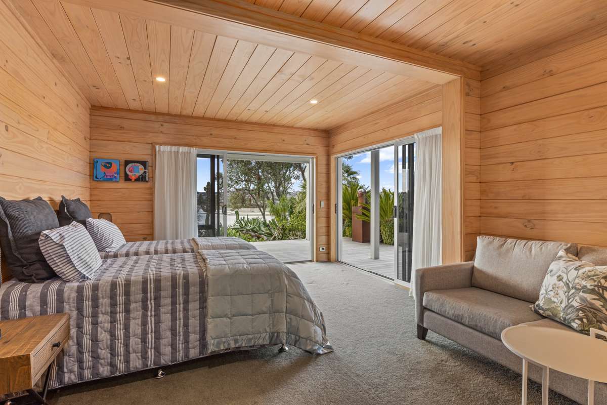 42 Pohutukawa Avenue_3