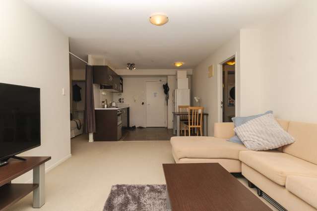 1306/1 Parliament Street 10015_2