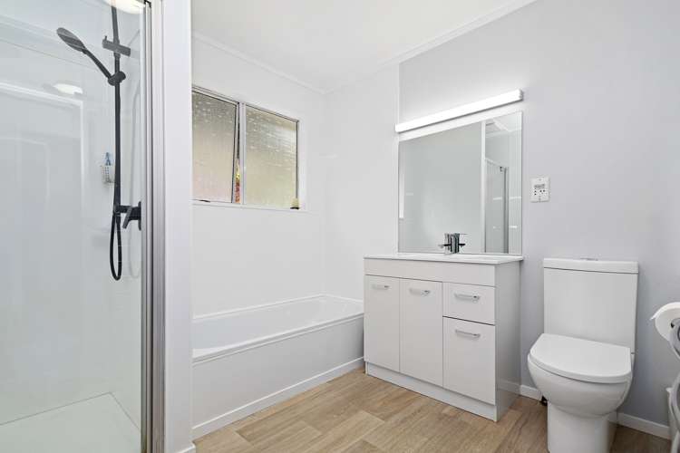 26 Fyvie Avenue Tawa_14