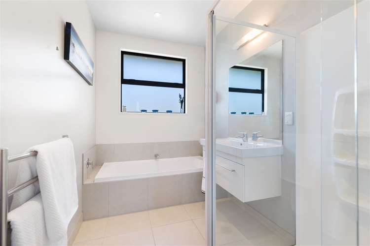 53 Matheson Crescent Albert Town_11