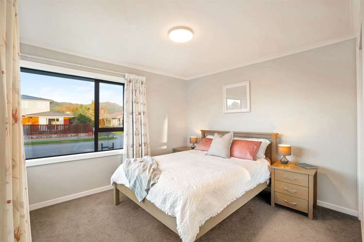 10 Pahau Place Cracroft_8