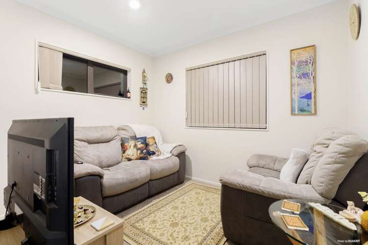 8 Evelina Lane Flat Bush_9