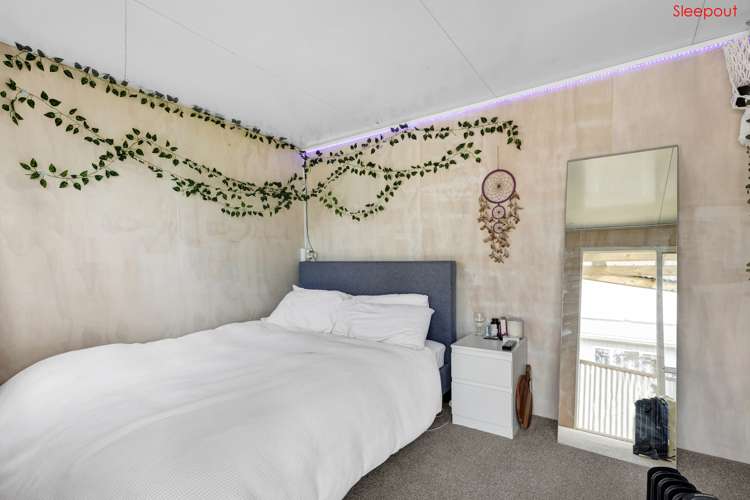 487 Lincoln Road Inglewood_14