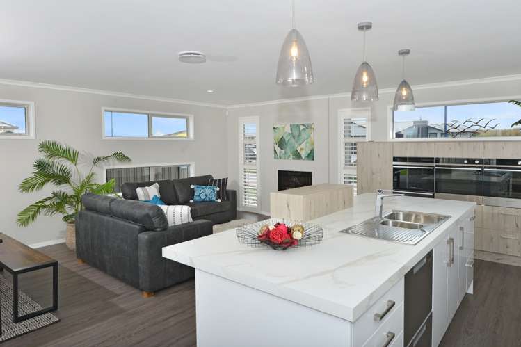 67 Stace Hopper Drive One Tree Point_3