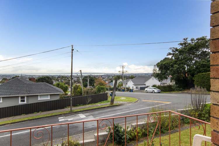1/2 Routley Drive Glen Eden_13