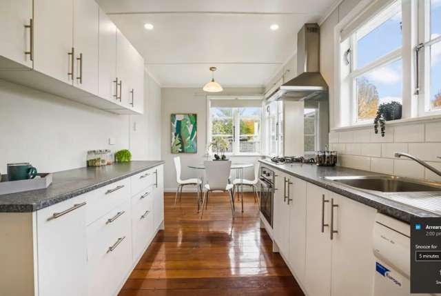 33 Pinfold Avenue 1074_1