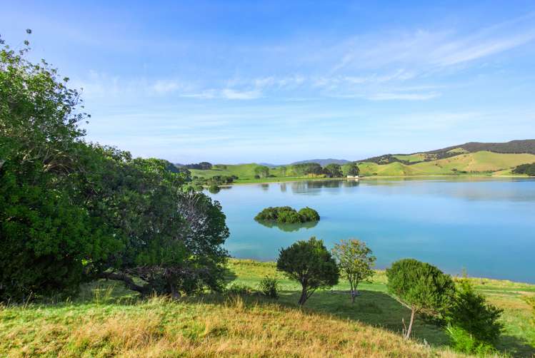 215 Kempthorne Road Russell_13