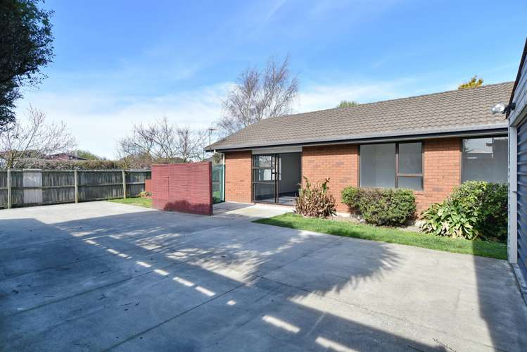 2 Dickson Crescent Hornby_17