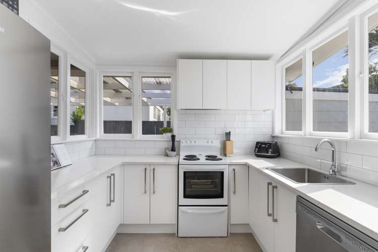 8 Cadman Avenue Waterview_3