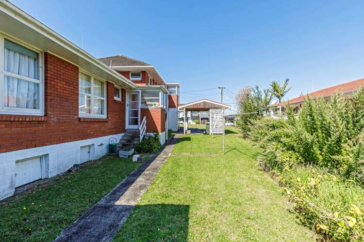 1 Marsh Avenue Forrest Hill_28