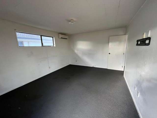 2/7 Naomi Place Manurewa_1