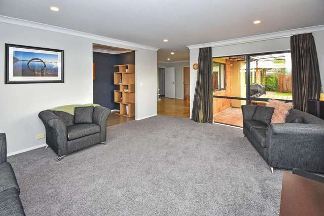 8 Aberdeen Crescent Wattle Downs_4