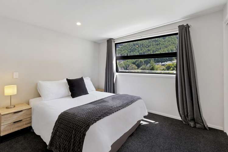 6 MacKinnon Terrace Sunshine Bay_20
