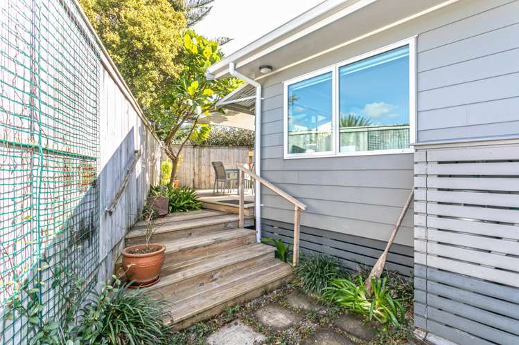 203b The Square Whangamata_24