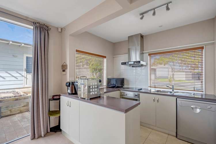 1 Kirikiri Lane East Tamaki_8