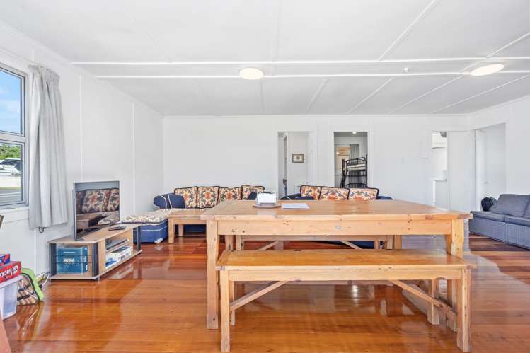 2A Finch Street One Tree Point_6