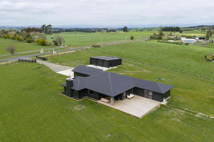 455 Mount Stewart Halcombe Road Halcombe_32