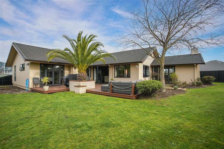 8 Ken Wadsworth Way Stoke_0