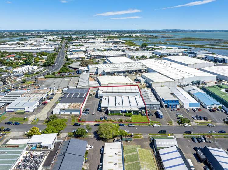 14-18 Honan Place Avondale_13