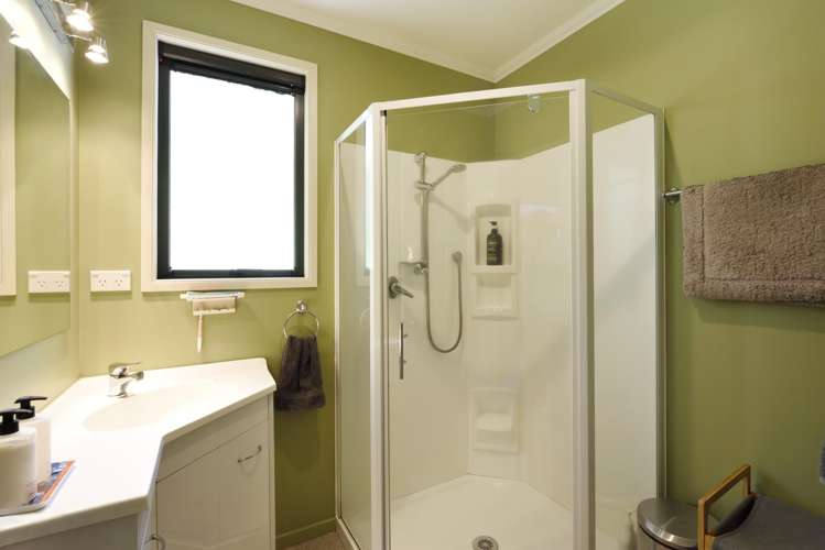 16 Worlds End Road Tennyson Inlet_17