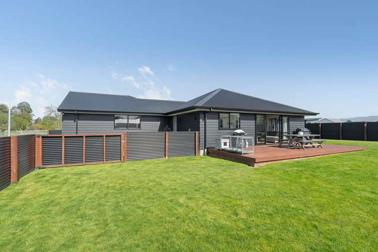 8 Old Orchard Road Solway_27