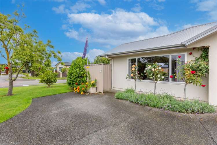 2 Arthur Close Clive_16