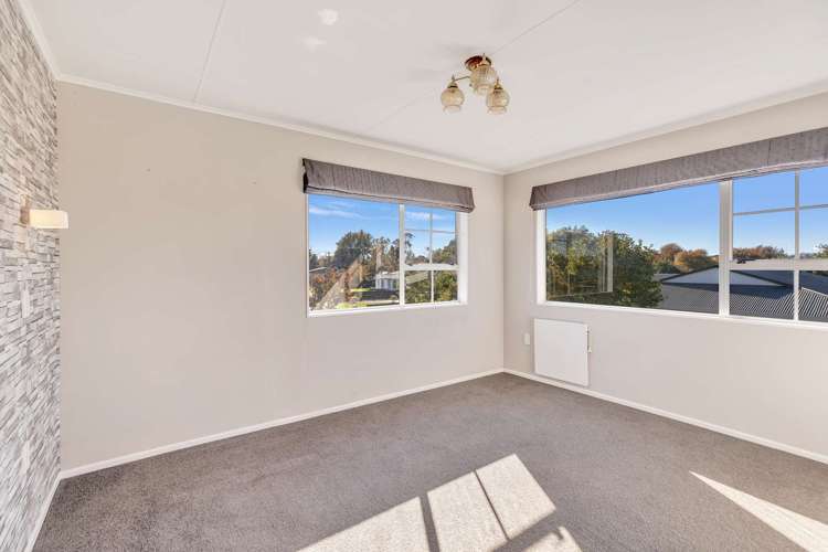 6 Higgin Place Feilding_23