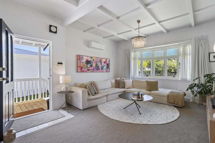 19 Springleigh Avenue Mount Albert_2