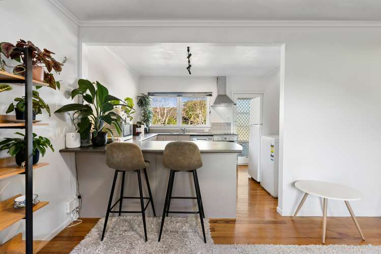 3/110 East Coast Road Forrest Hill_1