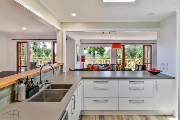 13 Takahe Road Titirangi_7