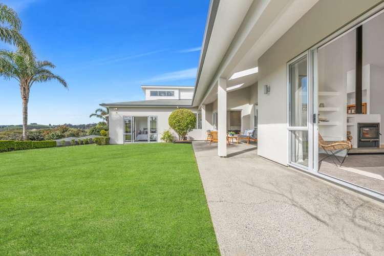 9 Intrepid Crescent Beachlands_38