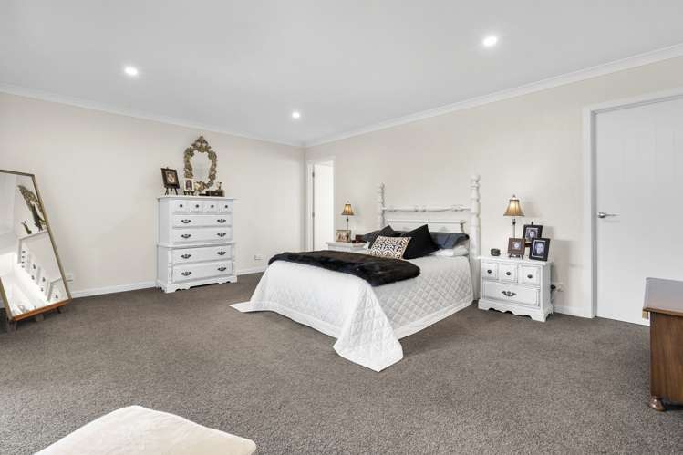 49 Baxter Michael Crescent Cambridge_13