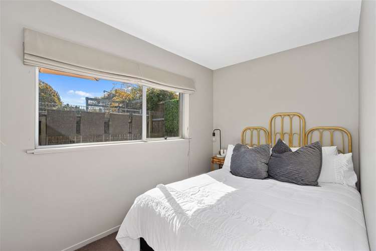 28 Yellowstone Crescent Burwood_20