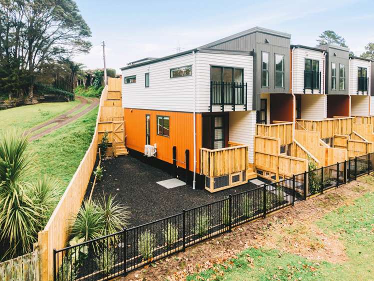 8-10 Lowtherhurst Road Massey_14