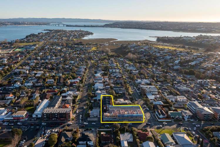 20/163-165 Lake Road Belmont_32