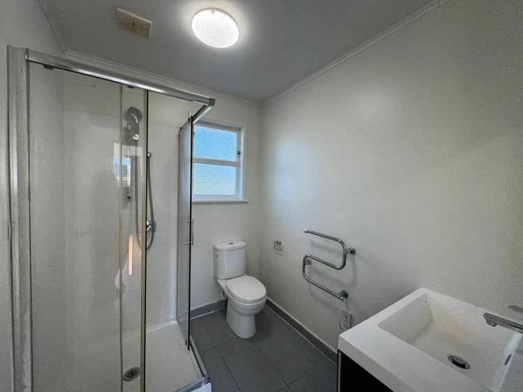 39 Kay Drive Blockhouse Bay_7