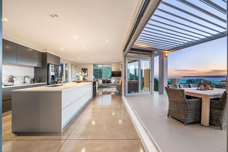 32 Roys Road Plimmerton_11