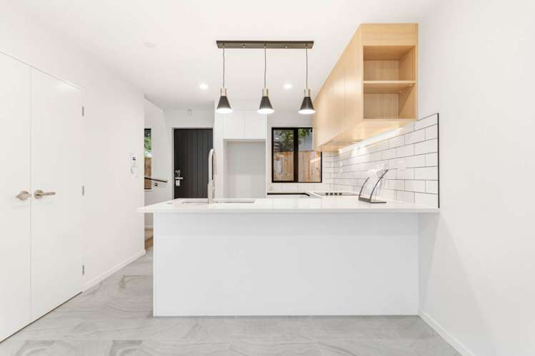 7/31 Reid Road New Lynn_5