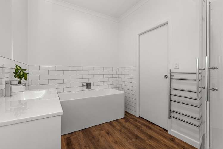 64 Thompson Road Twyford_17