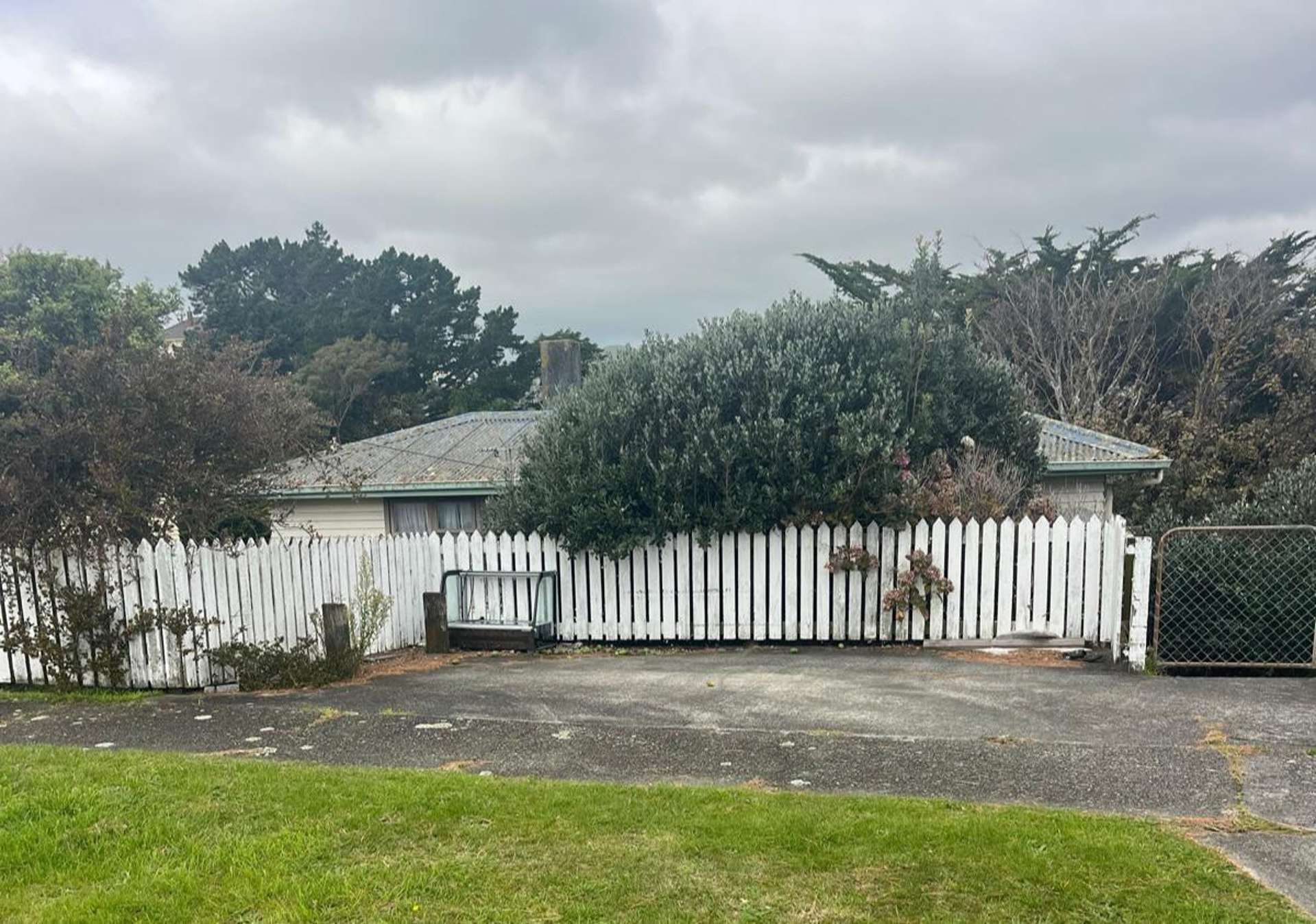 31 Dorset Grove Cannons Creek_0