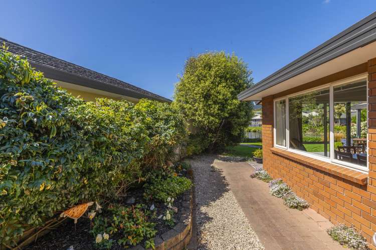 9 Lorna Irene Drive Raumati South_13