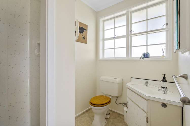 75 Eatwell Avenue Paraparaumu Beach_10