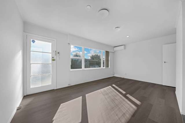 2/8 Winspear Place Papatoetoe_3