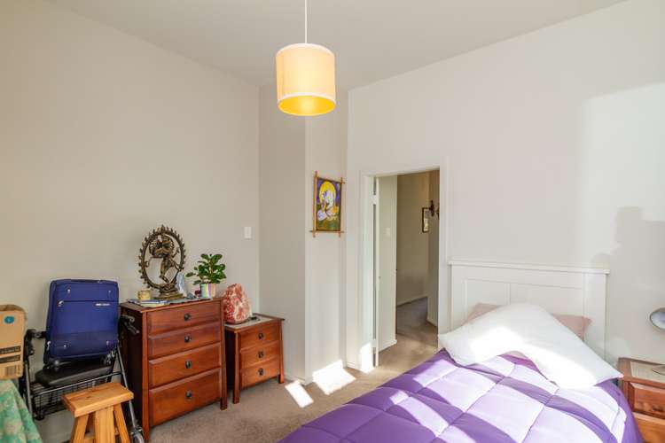 2/14 Up Oroua Street Eastbourne_11