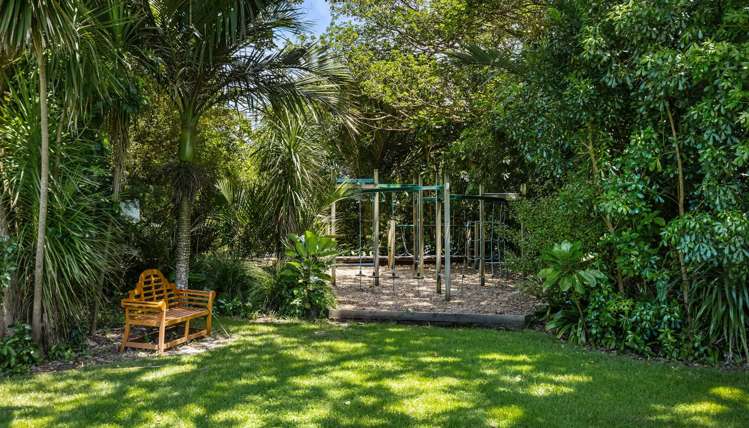 20 Kensington Drive Orewa_26