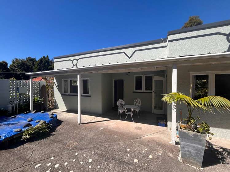 232 Godley Road Titirangi_15