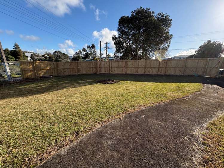 25 Lynwood Road New Lynn_15