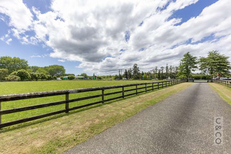 522 State Highway 16 Kumeu_48