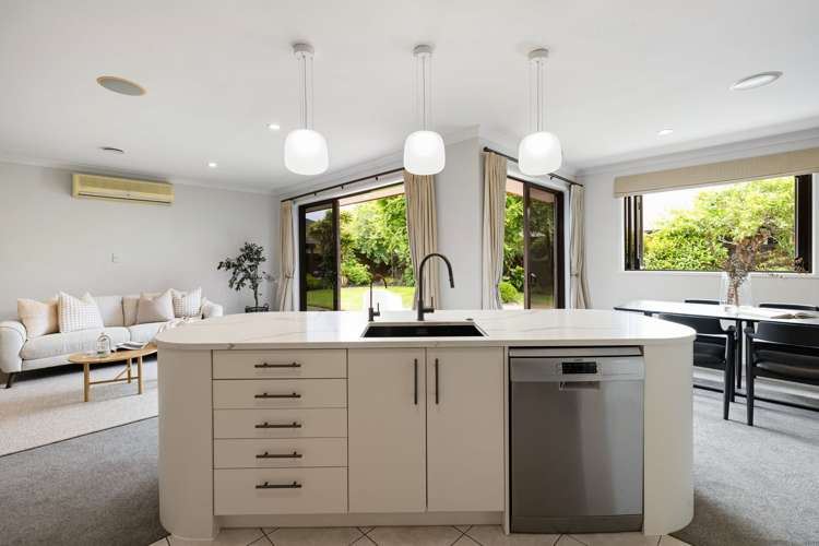 53 Barrington Drive Huntington_8